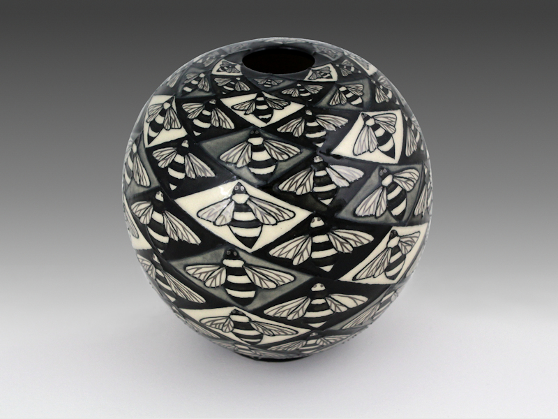 HW Designs - Flight Of The Bombus - 5inch Spherical Vase